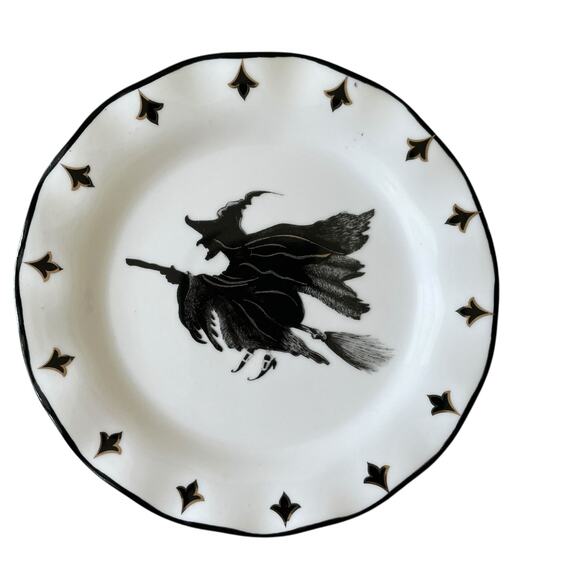 Potter's Studio Halloween Witch 6in Appetizer Plates Scalloped Set of 3 NEW - Picture 6 of 8